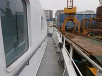 Containerskib til salg