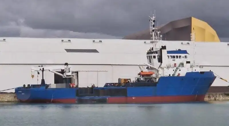 Containerskib til salg