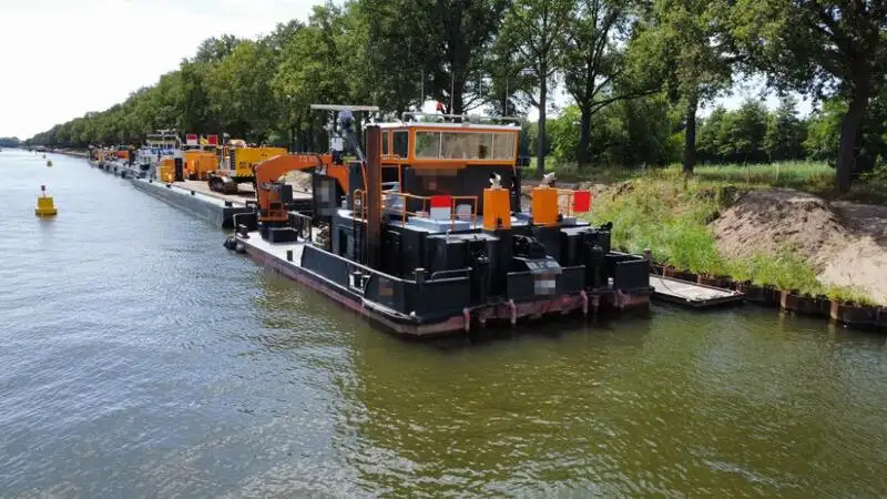 Containerskib til salg