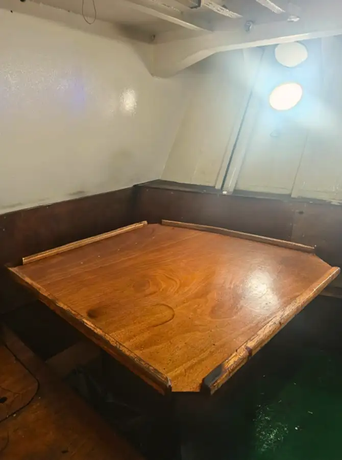 Arbejdsbåde til salg