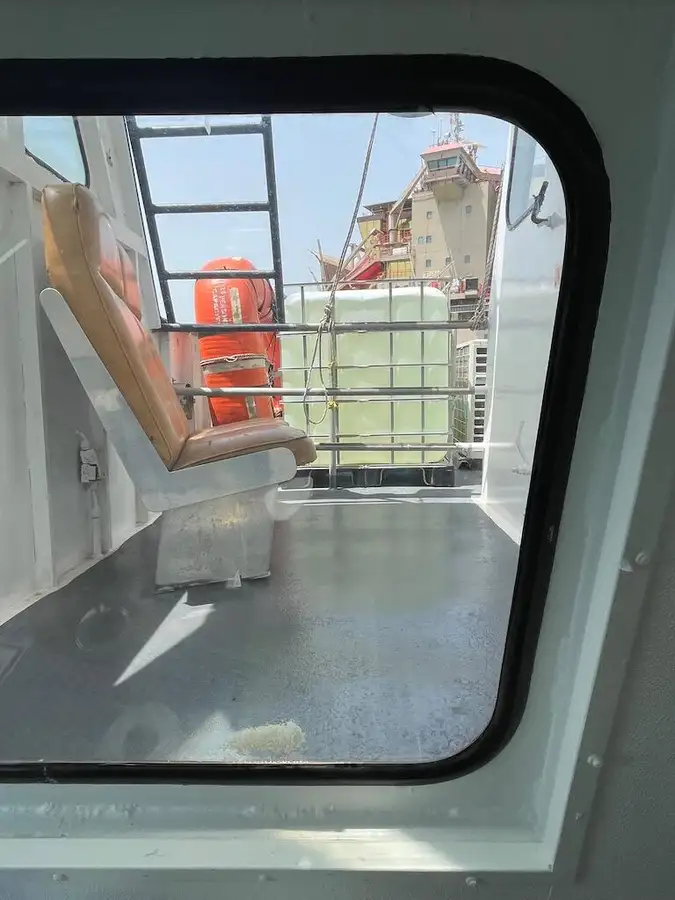 Containerskib til salg