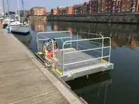 Containerskib til salg