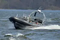 Stiv oppustelig båd til salg
