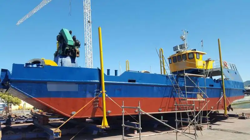 Arbejdsbåde til salg