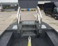 Containerskib til salg