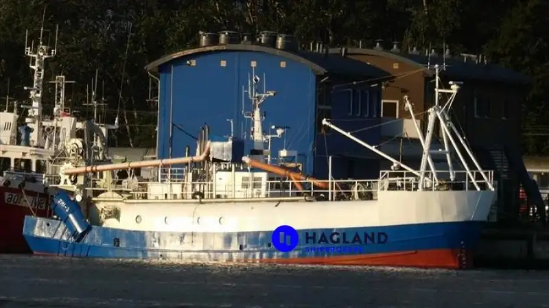 Fartøj til fiskeforarbejdning og levering til salg