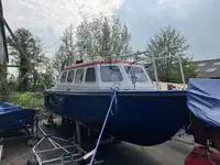 Patruljebåd til salg