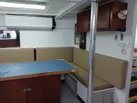 Containerskib til salg