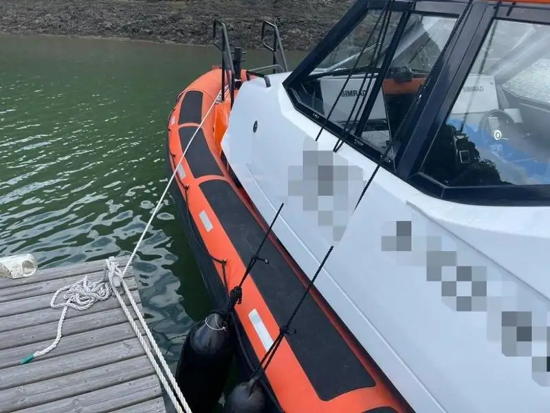 Stiv oppustelig båd til salg