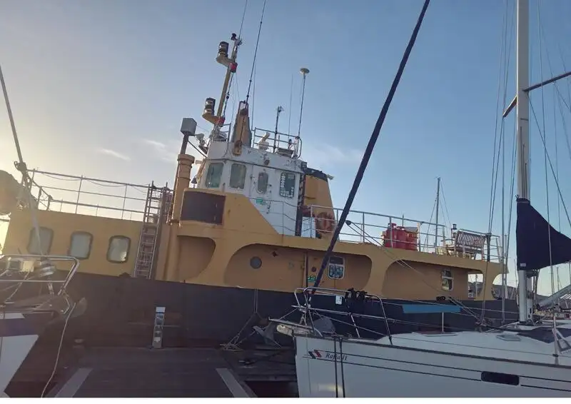 Arbejdsbåde til salg