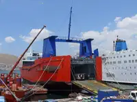 Containerskib til salg
