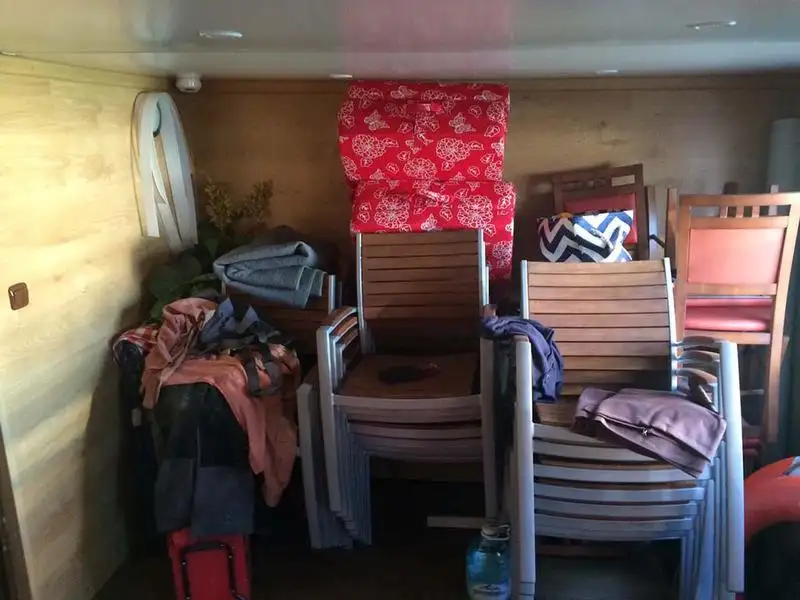 Containerskib til salg