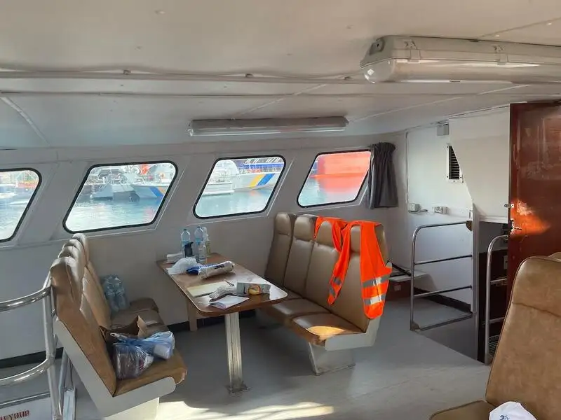 Containerskib til salg