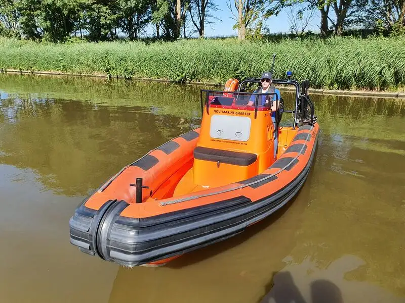 Stiv oppustelig båd til salg