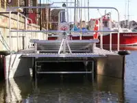 Containerskib til salg