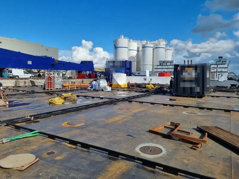 Containerskib til salg