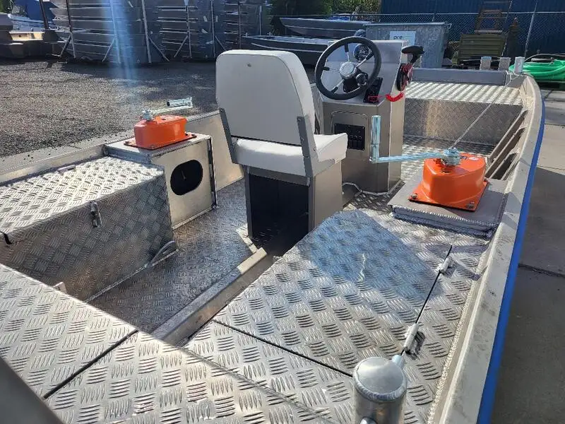 Arbejdsbåde til salg