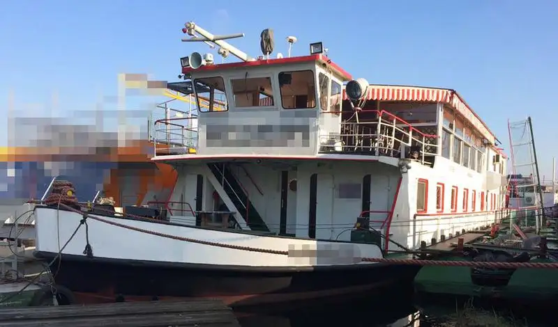 Containerskib til salg