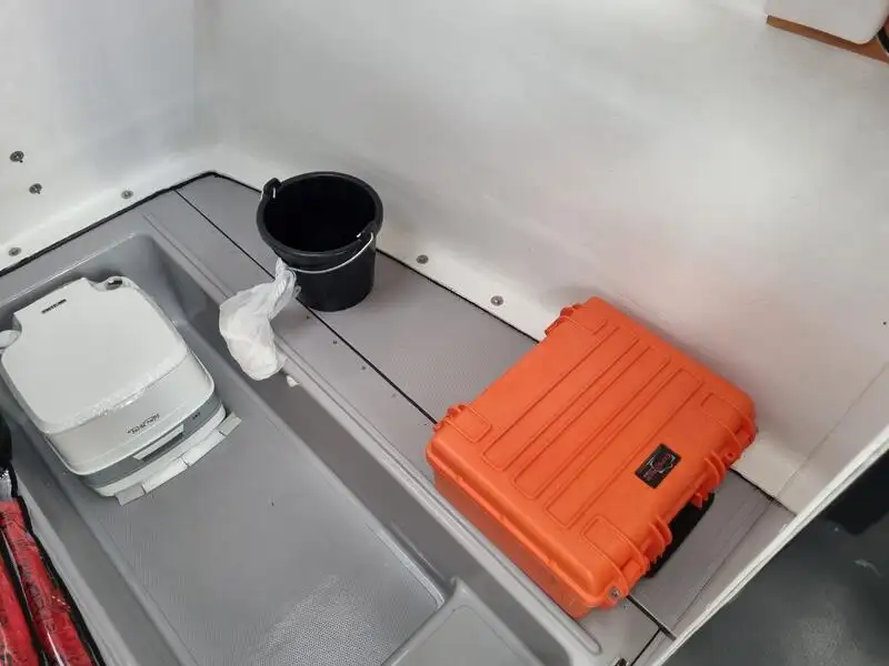 Containerskib til salg