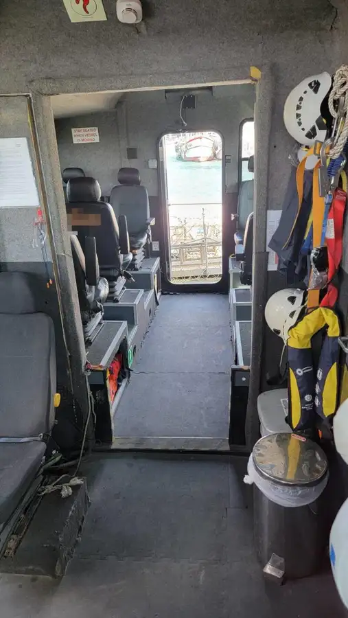 Containerskib til salg