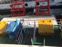 Containerskib til salg