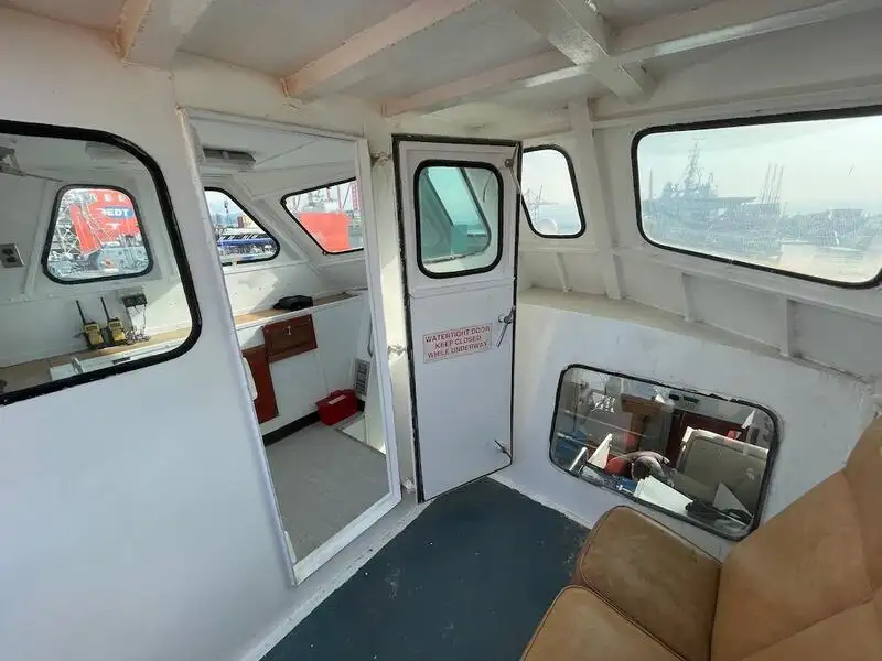 Containerskib til salg