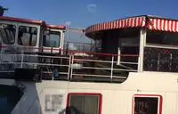 Containerskib til salg