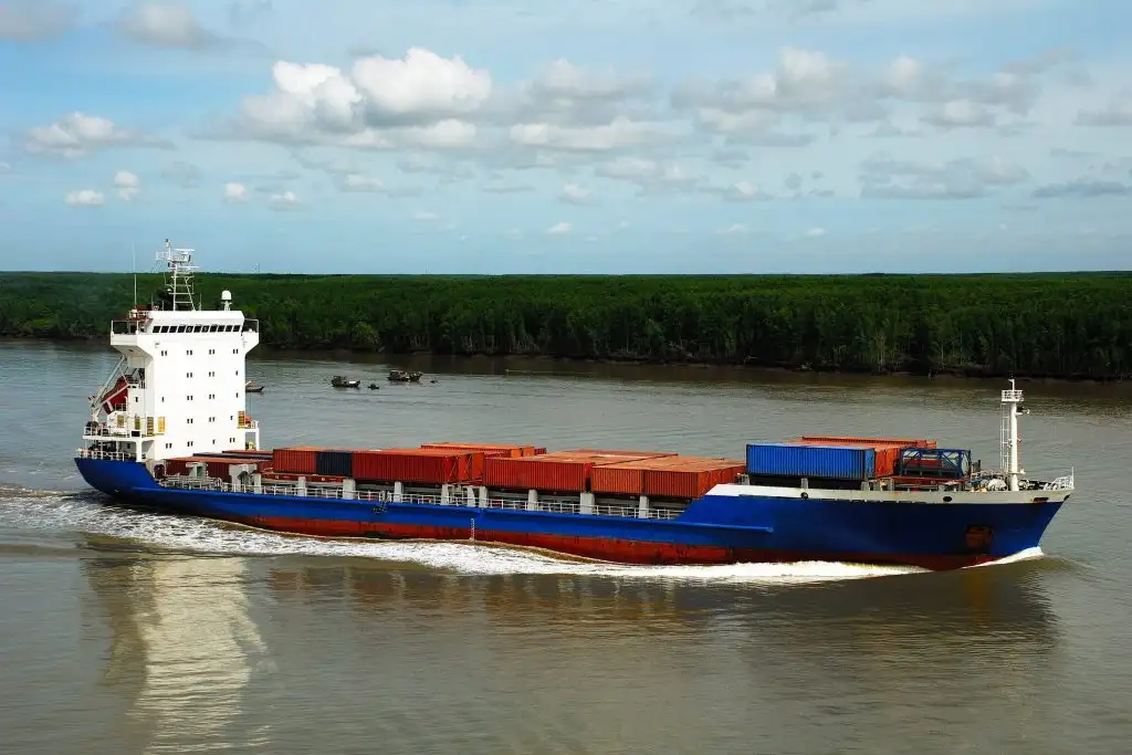 Containerskib til salg