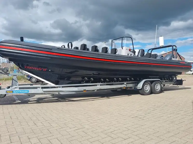 Containerskib til salg