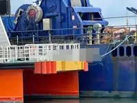 Containerskib til salg