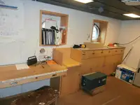 Containerskib til salg