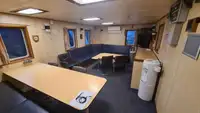 Forsyningsskib til salg