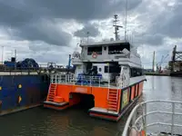 Containerskib til salg