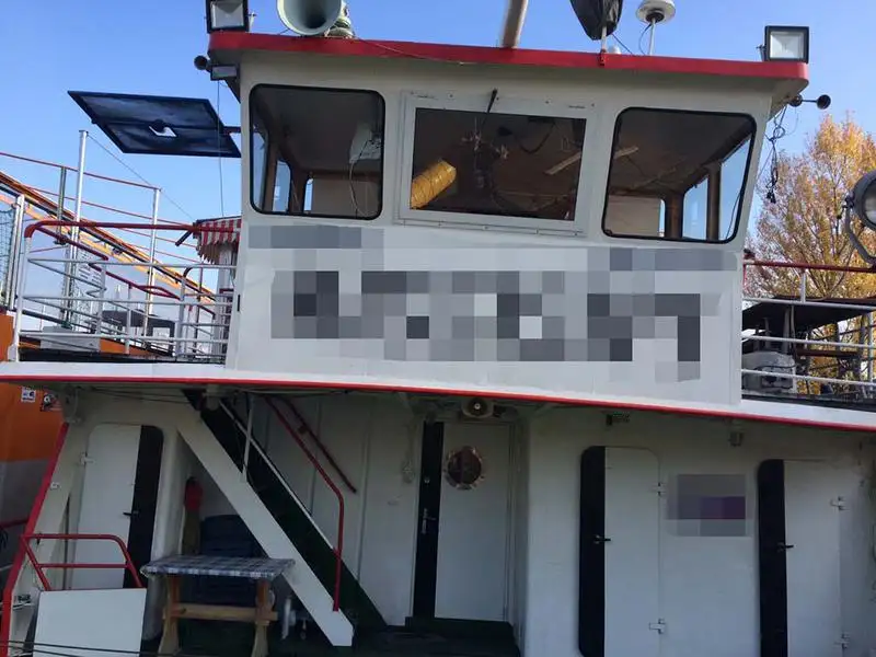 Containerskib til salg