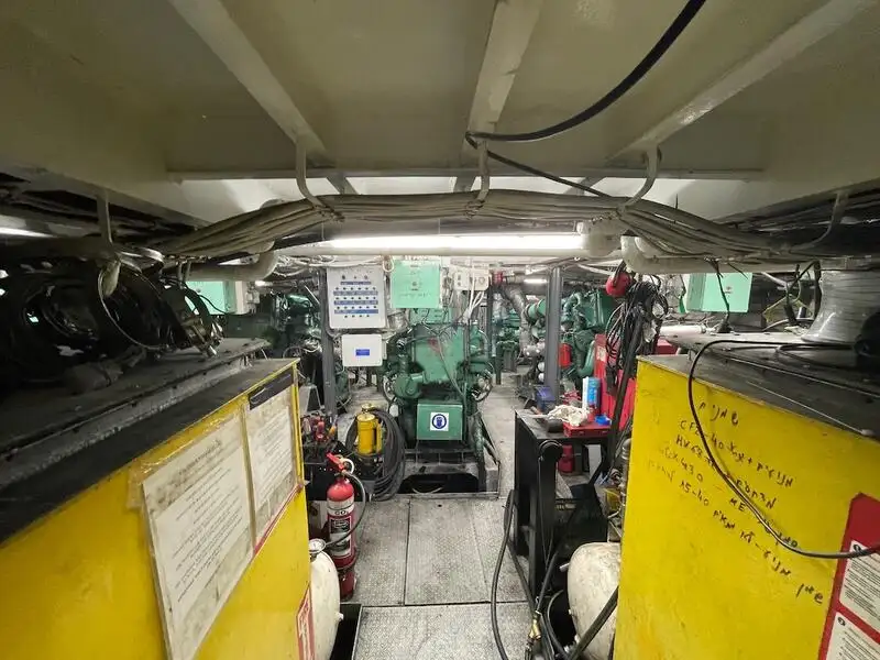Containerskib til salg
