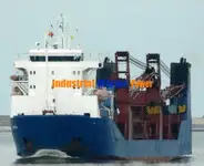 Containerskib til salg