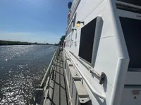 Patruljebåd til salg