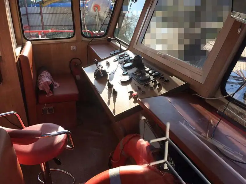 Containerskib til salg