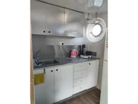 Containerskib til salg