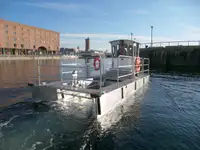 Containerskib til salg
