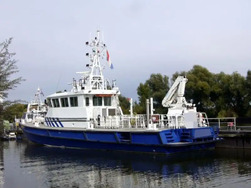 Patruljebåd til salg