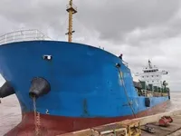 Containerskib til salg