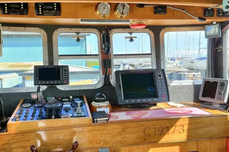 Arbejdsbåde til salg