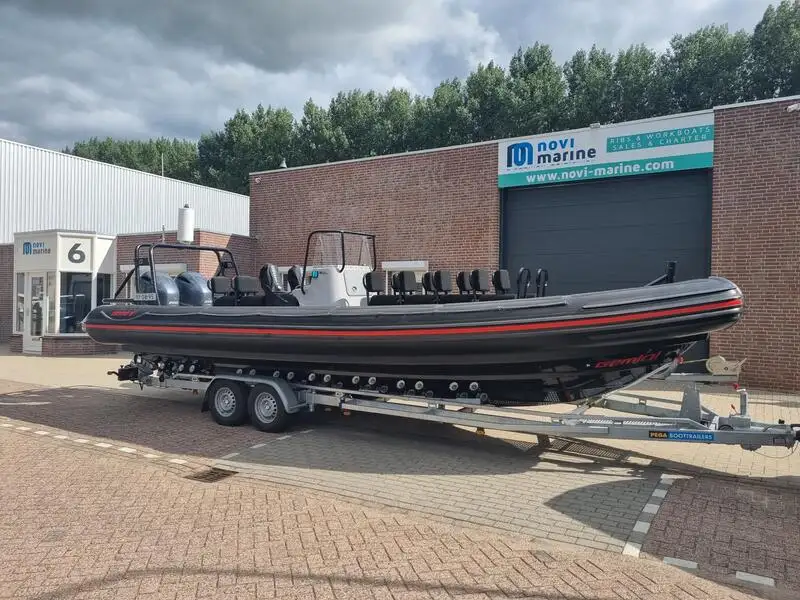 Containerskib til salg