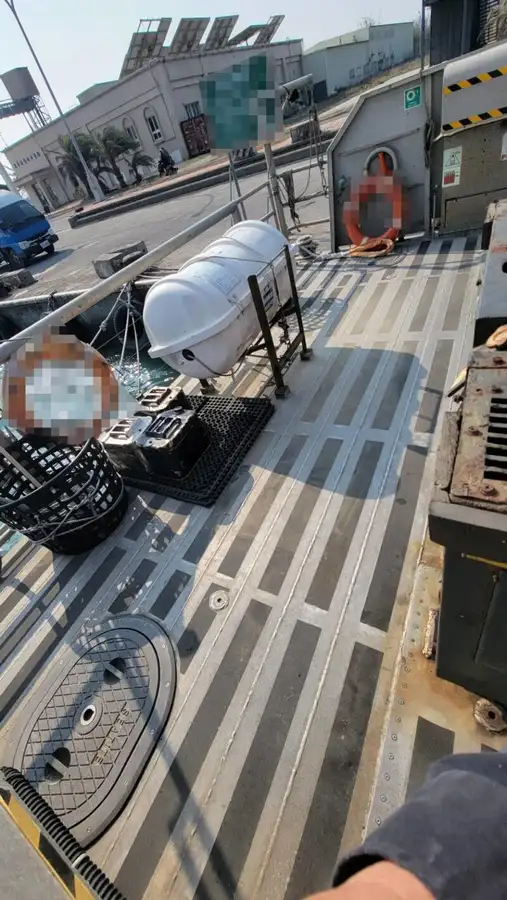 Containerskib til salg