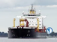 Olie-/kemikalietanker til salg