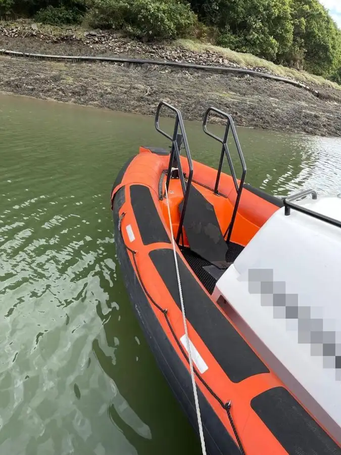 Stiv oppustelig båd til salg