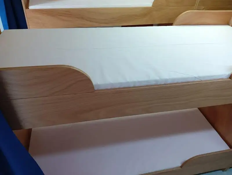 Containerskib til salg
