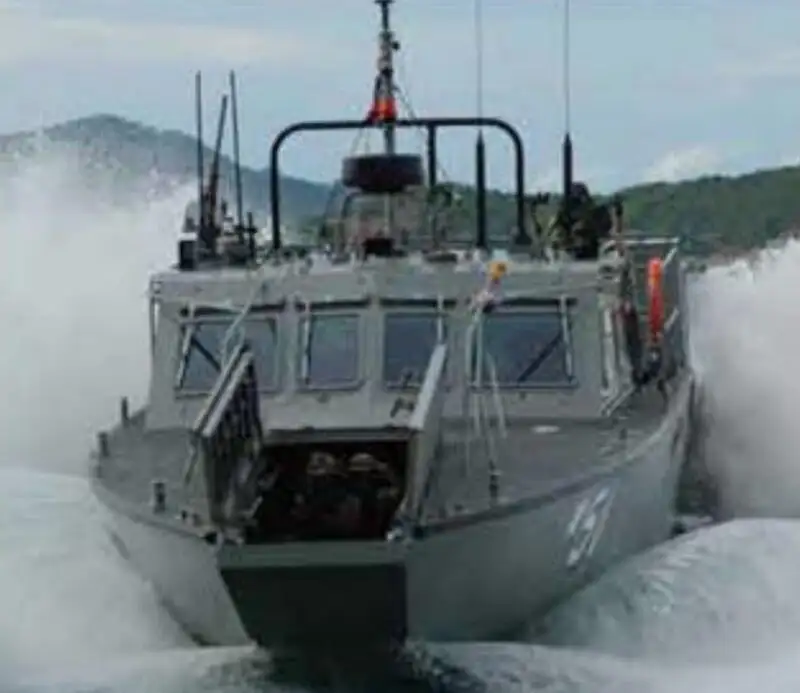 Patruljebåd til salg