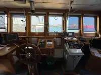 Containerskib til salg